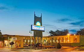 Days Inn By Wyndham Albuquerque Downtown
